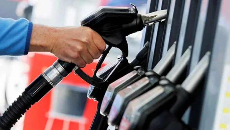 Odbor smanjuje cenu nafte za 6 lekë, biće prodavana po 213 lekë po litri! Benzina ide na 193 lekë po litri