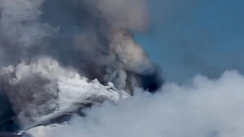 Eksplodirao vulkan Etna, dimne kolone prekrivaju nebo Italije (VIDEO)