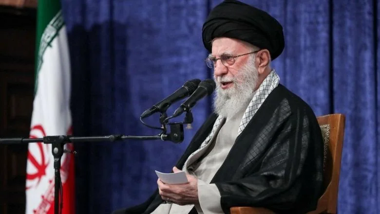 Trump najavio intervenciju u Iranu, Khamenei oštro prema protestima: Nećemo se predati neprijatelju!