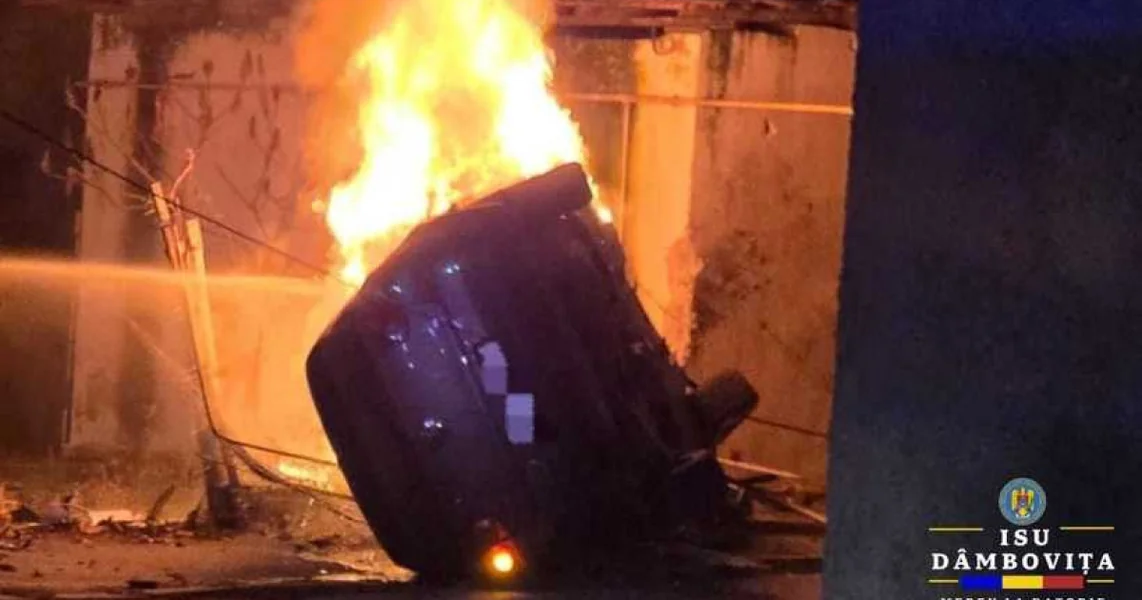 Dva mladića su se sagorjela nakon što je automobil u kojem su se nalazili udario u zgradu i zapalio se