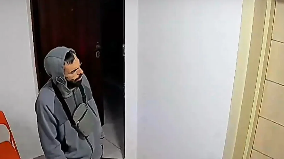 Zadržan muškarac, snimljen kako krade iz apartmana u centru Sofije