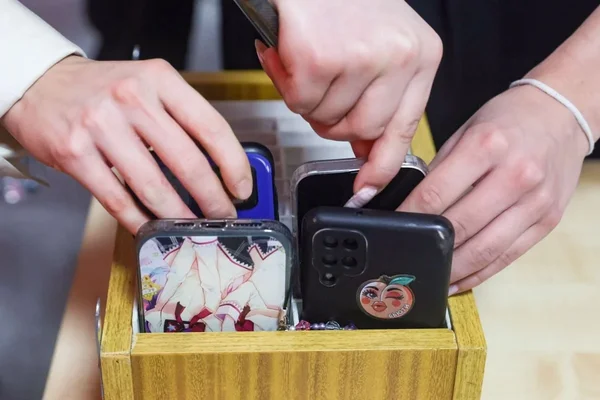 5 iznenađujućih načina na koje možeš da koristiš stare pametne telefone kod kuće