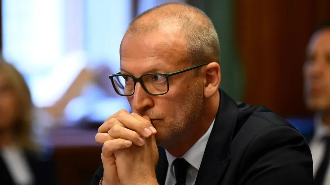 Tarr Zoltán objavio: istraga počinje u budimpeštanskom operetnom pozorištu