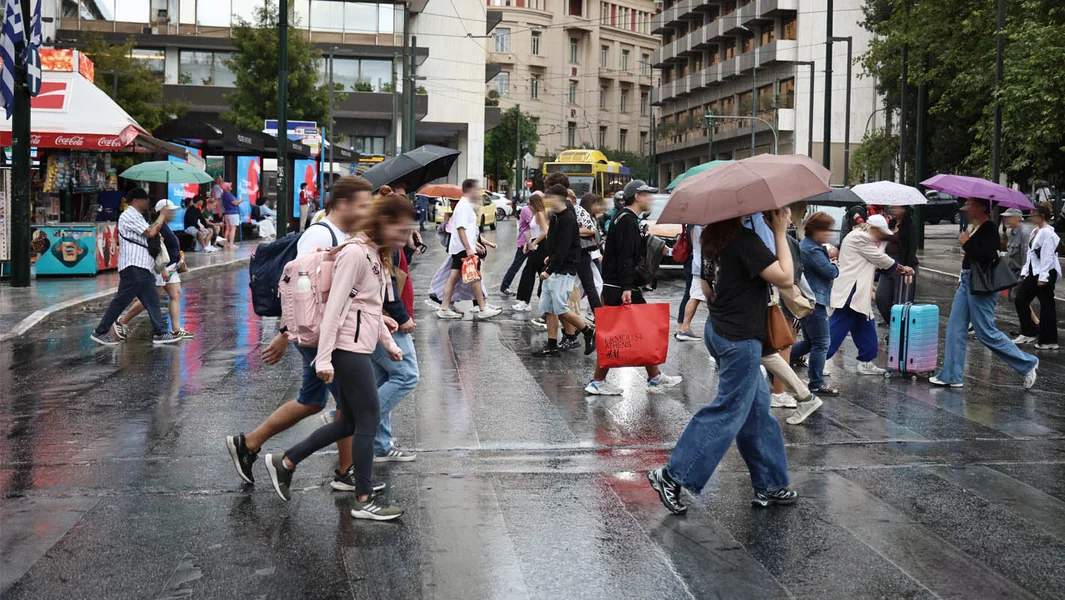 Olujno vreme: 48 sati kišnih pljuskova i olujnih severoistočnih vetrova – regionima u crvenom (LIVE, mape)
