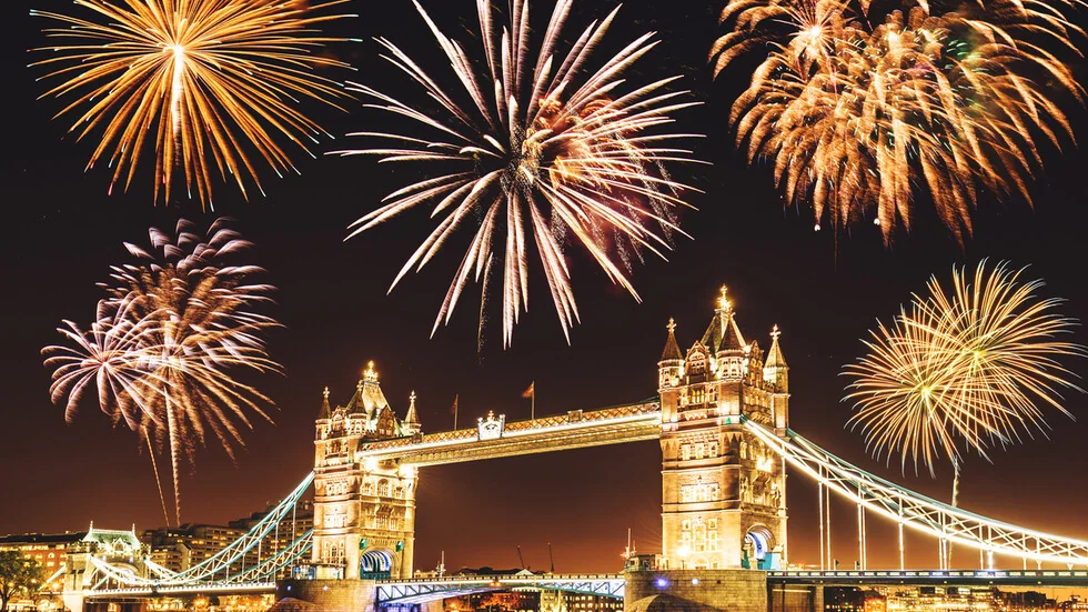 Izstreljvaju fajerverke sa Londonskog oka u novogodišnjoj noći (VIDEO)