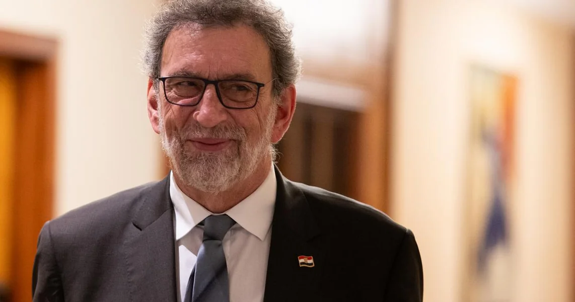 Koga kazniti ako dece ne idu u školu?