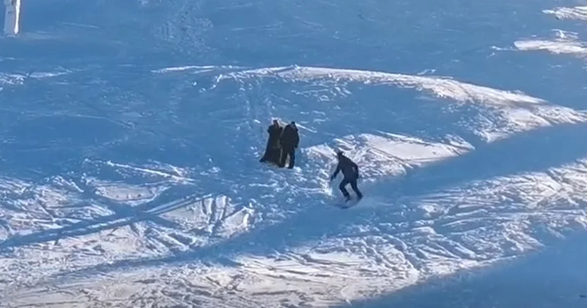 Žena je išla na skijalištu u suknji. Upozorenje Salvamont-a: Zabeležen je negativan rekord. Mnogi turisti su se povredili