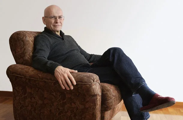 Ko je autor glasina?