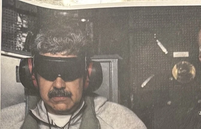 Nestala je Nike trenerka u kojoj su uslikali otetog Nicolasa Maduroa, vezanih očiju