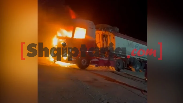 Gore četiri kamiona i jedan ekskavator firme inertnih materijala u Kurbinu! Sumnja se na namerno paljenje (VIDEO)