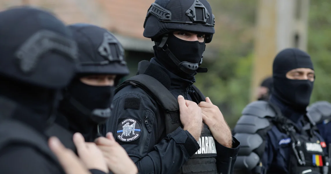 Opsežna vežba u Rumuniji. Žandarmerija je simulirala nasilne proteste i intervencije pod vatrom.