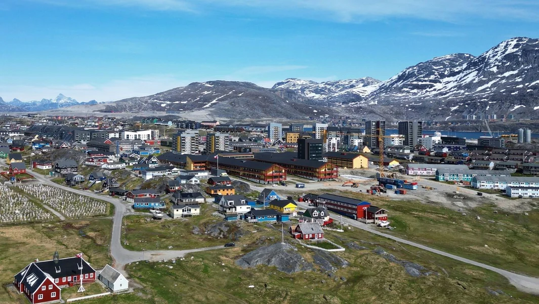 Kako bi Tramp mogao da zauzme Grenlandiju u 4 koraka - Analiza Politico - Documento