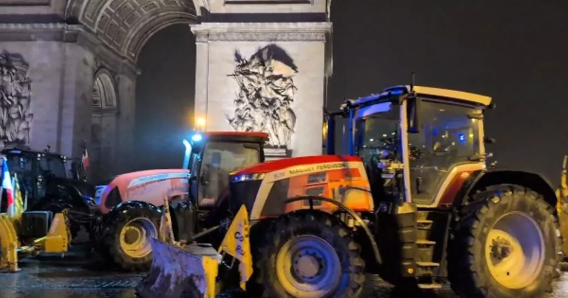 Protesti u Francuskoj: Deseci farmera su ušli traktorima u centar Pariza i stigli do Ajfelove kule