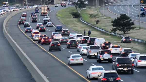Pojačan saobraćaj i vanredna organizacija saobraćaja na putevima
