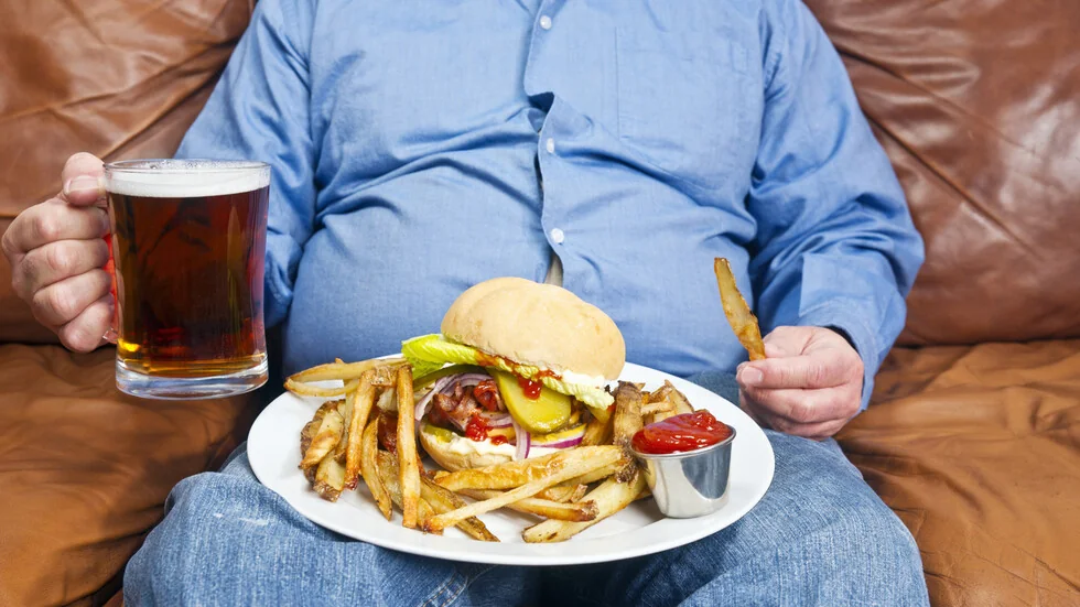 Od trpeze do hitne službe: Lekari izveštavaju mnoge slučajeve prejedanja tokom praznika