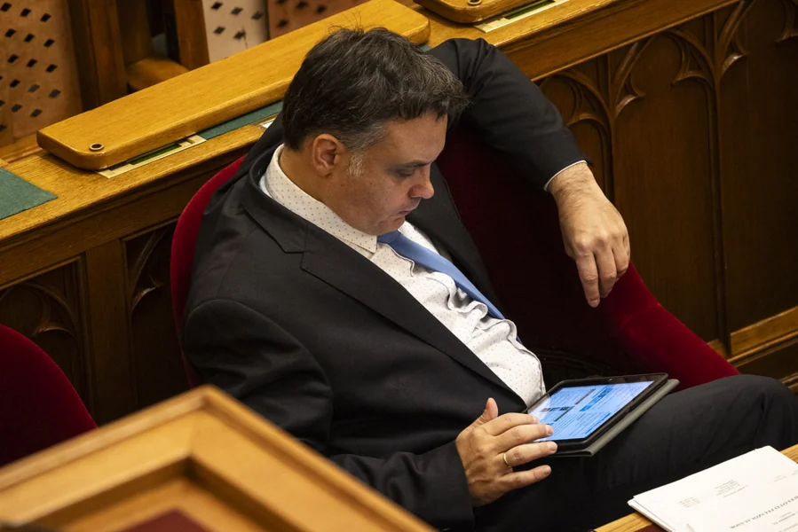 16 godina je morao da trpi pod jarmom Fidesza, ali sada se KDNP oslobodila i slavi kao svoju pobedu mogućnost da 24. decembar bude neradni dan