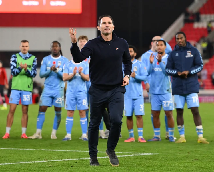 Tačno u pravom trenutku poludela su sva tri ranga engleske fudbalske lige, dok Premijer liga zaboravila da zabavlja