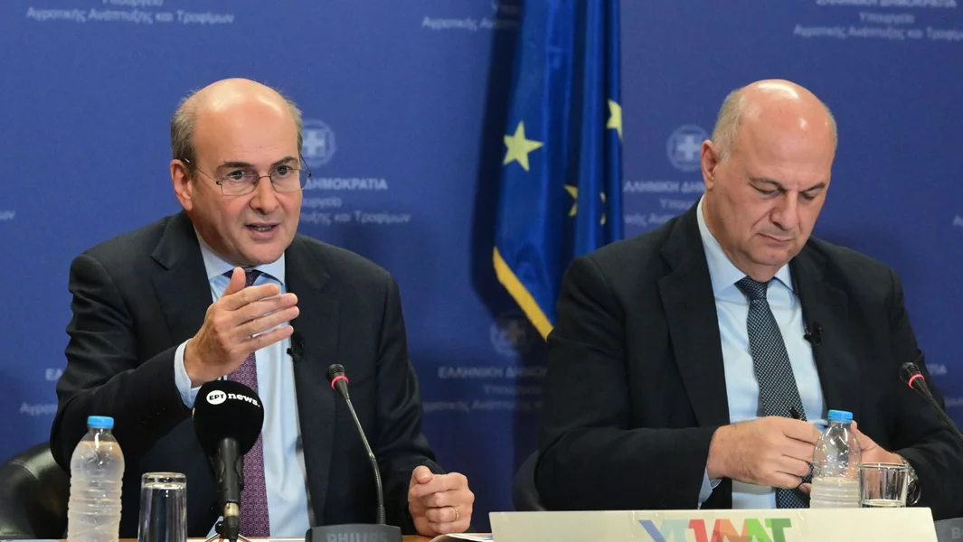 Oni «budni» Hatziidakis i Tsiaras