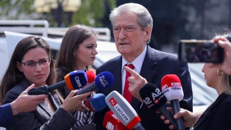 Danas u Skupštini iznosite laži / Spaho 'ruši' opoziciju: Podržali ste osnivanje Specijalnog suda! Berisha je glasao za osnivanje Dick Martyjeve komisije