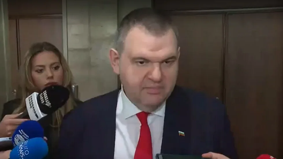 Deljan Peevski: Ako pokažu 36 fakturi za moje letove, plaćene od firme Spektrum, podnosim ostavku kao lider DPS-a