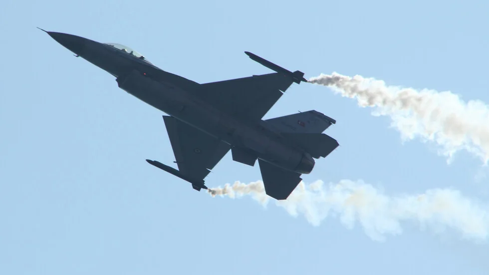 Rumunija digla jurišne avione zbog drona, pao kraj grada Solca