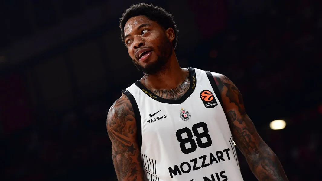 Tajrik Džouns u Olimpijakosu