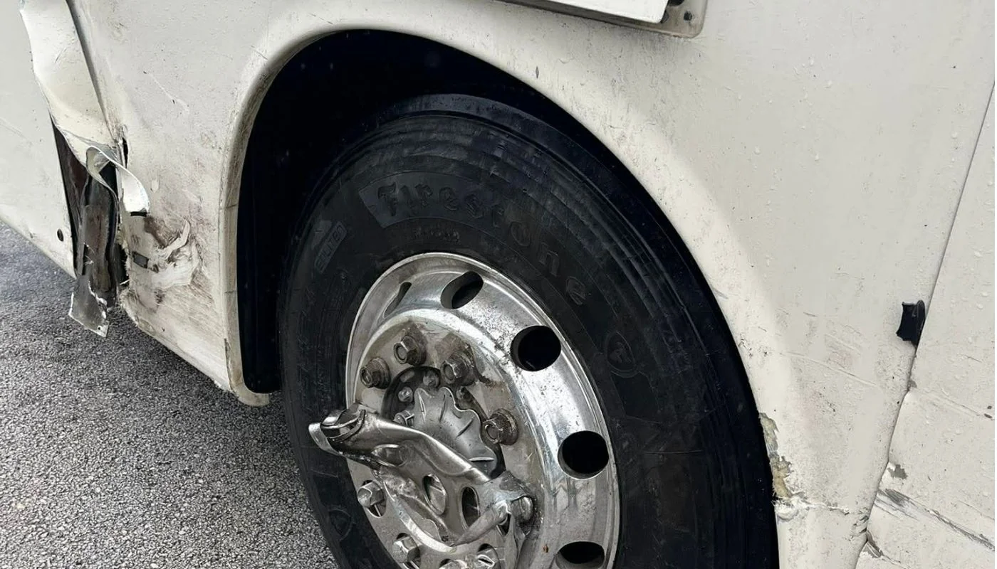 Saobraćajna nesreća u Karditsi: Autobus KTEL sudario se sa autom - Documento