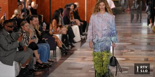 Modni trendovi naredne godine: kraj minimalizma – vreme je za hrabre boje, naborke i resice